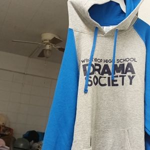 Men or Women pull over Sweater !